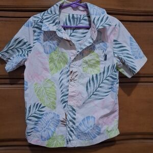 Hurley Kids Leaf Pattern Button Down Shirt.  Size 4-5